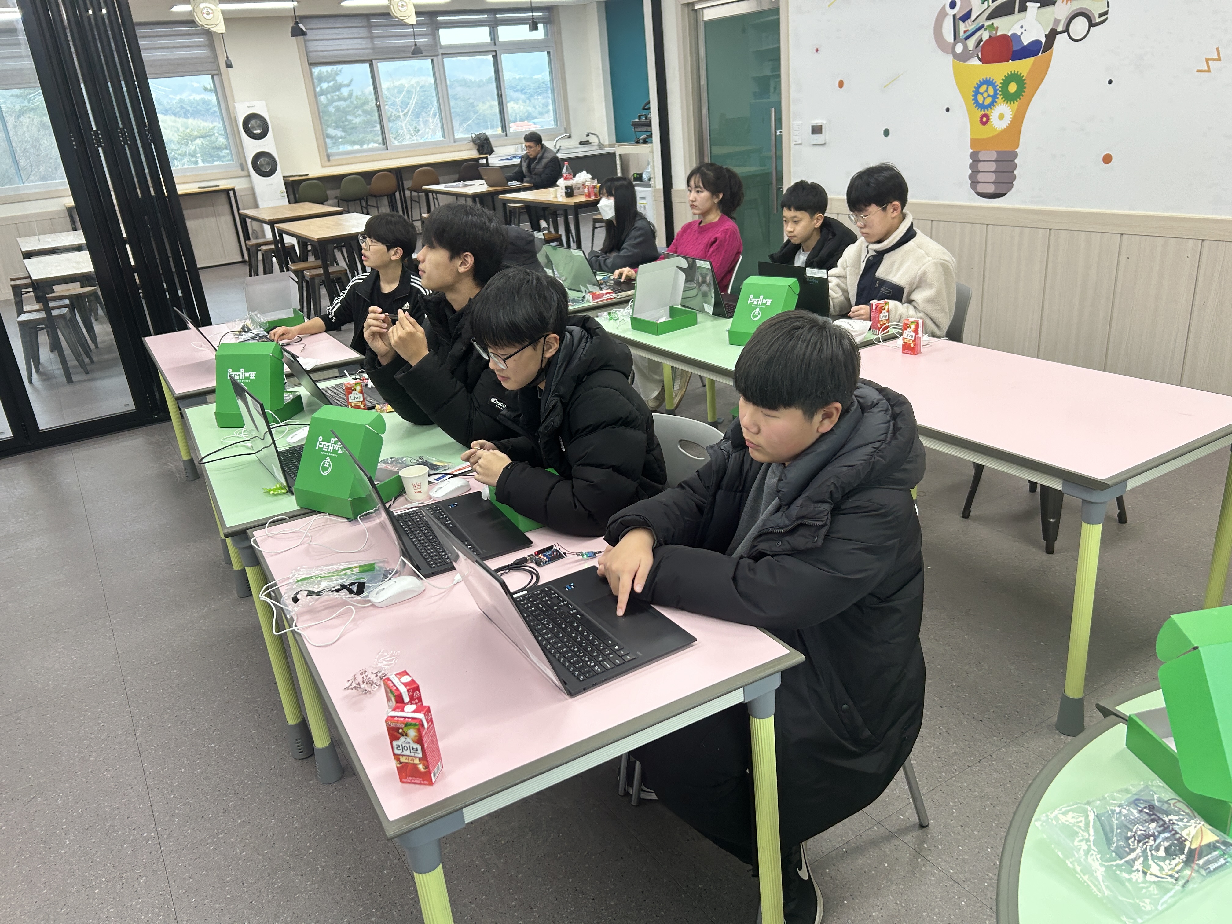 아두이노 피지컬 수업 작품 10